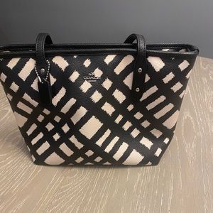 Coach hand bag
